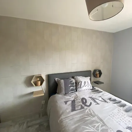 בית נופש Le Petit Grimaudou Capelou